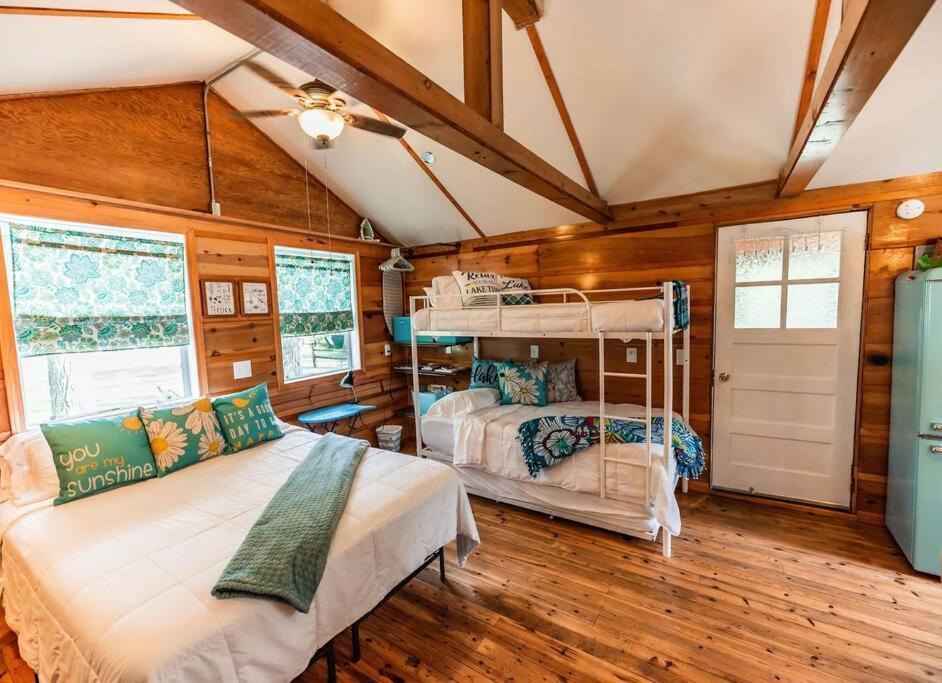 Big Blue Lake Cottages, Llc - Cottage #5 Holton Екстер'єр фото