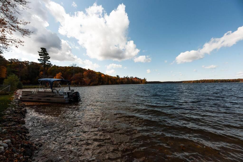 Big Blue Lake Cottages, Llc - Cottage #5 Holton Екстер'єр фото